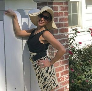 Animal print Pencil Dress/Necklace/Shades!